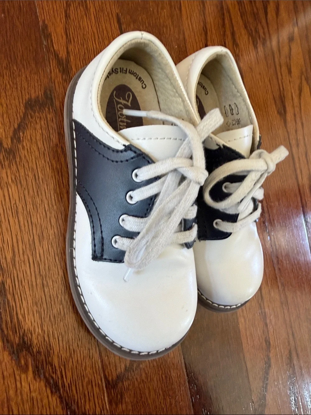 FootMates White and Navy Kids Lace-Up Dress Shoes